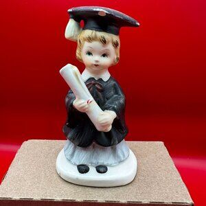 VTG LEFTON 5" PORCELAIN FIGURINE OF GIRL GRADUATE HOLDING A DIPLOMA